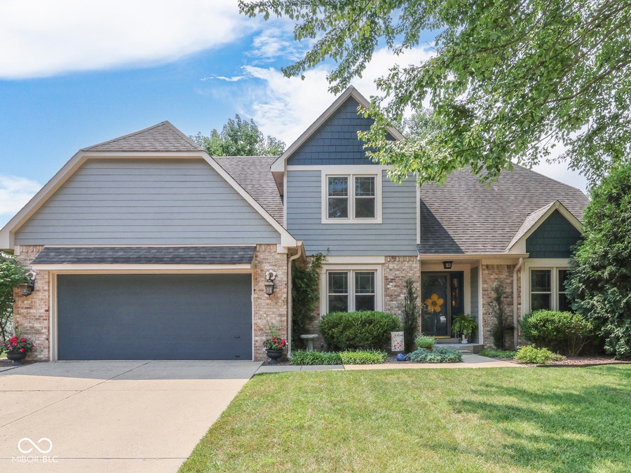 Property photo for 832 Leatherwood Drive, Greenwood, IN