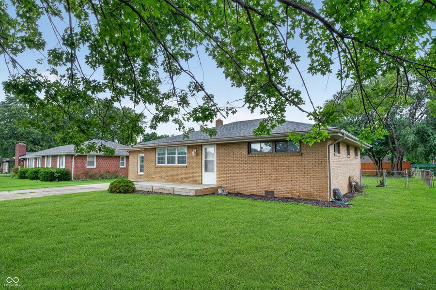 Property photo for 726 E School Street, Anderson, IN