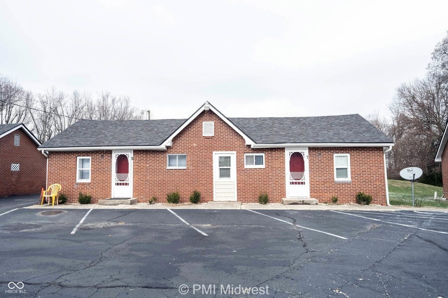 Property photo for 2142 W Us Highway 40, Greenfield, IN