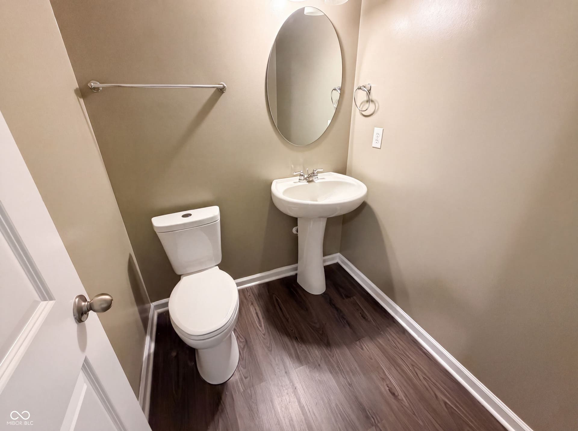 8196 Alyssum Drive, Plainfield, IN 46168 8196 Alyssum Drive, Plainfield, IN 46168