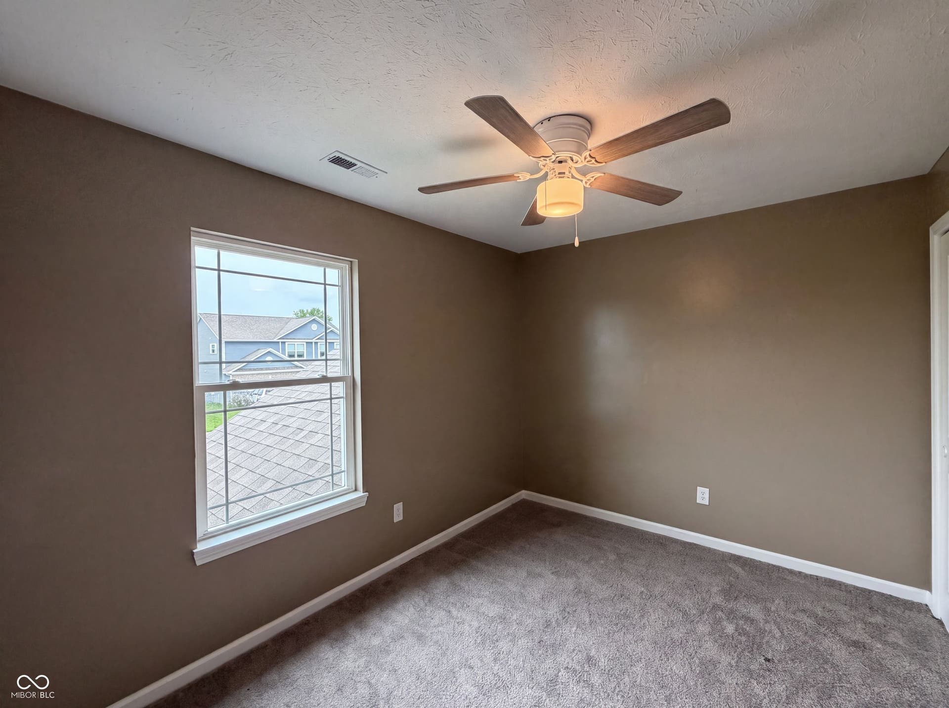 8196 Alyssum Drive, Plainfield, IN 46168 8196 Alyssum Drive, Plainfield, IN 46168