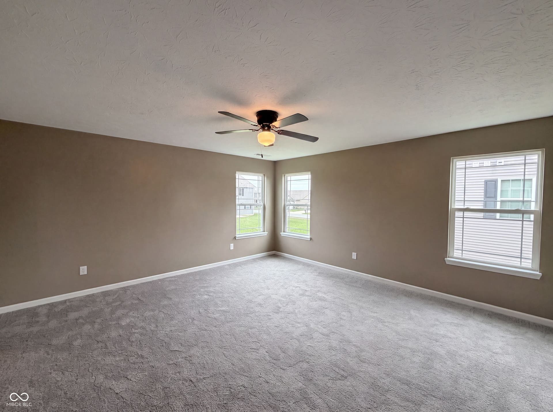 8196 Alyssum Drive, Plainfield, IN 46168 8196 Alyssum Drive, Plainfield, IN 46168