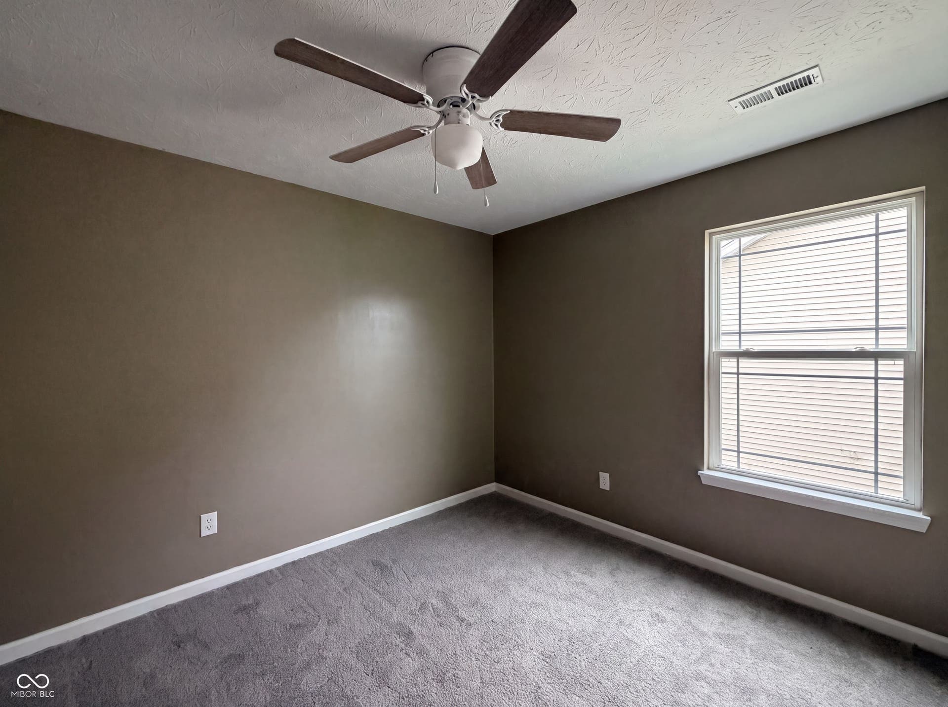 8196 Alyssum Drive, Plainfield, IN 46168 8196 Alyssum Drive, Plainfield, IN 46168