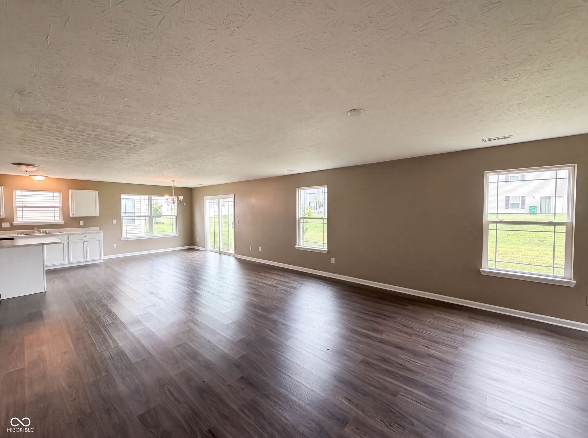 8196 Alyssum Drive, Plainfield, IN 46168 8196 Alyssum Drive, Plainfield, IN 46168