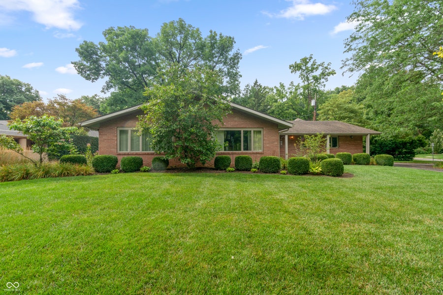 Property photo for 806 N Briar Road, Muncie, IN