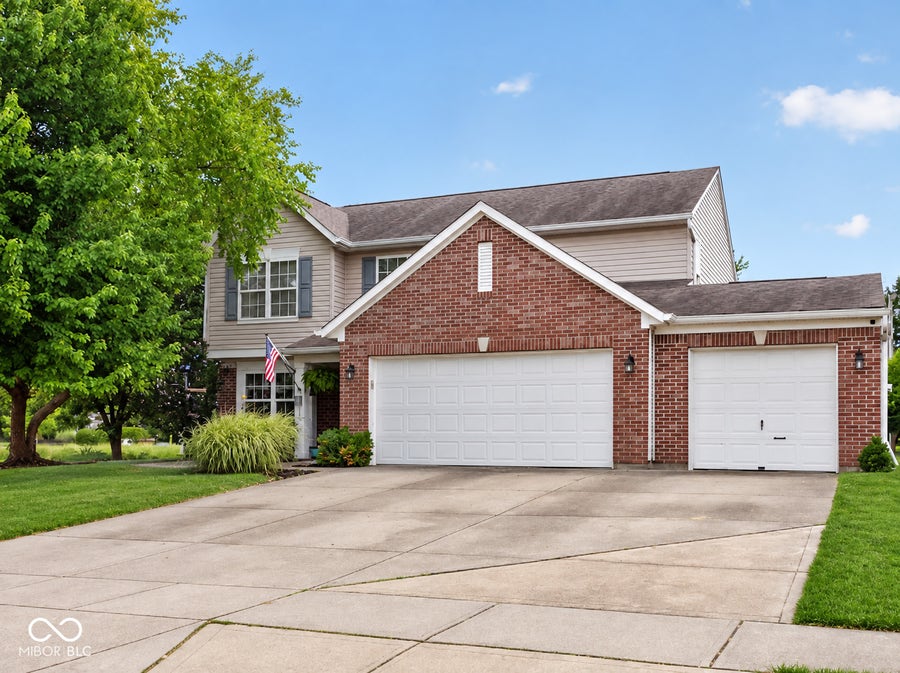 Property photo for 5507 Gainesway Drive, Greenwood, IN