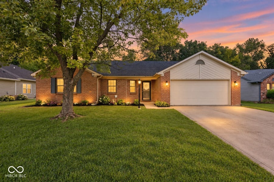 Property photo for 854 Ellington Circle, Greenwood, IN