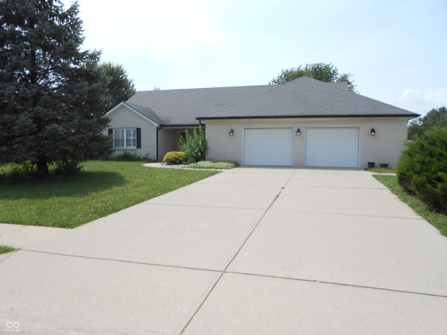 Property photo for 4140 S Danita Court S, New Palestine, IN