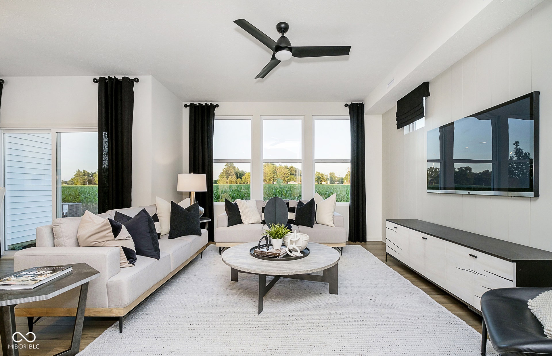 Virtually Altered - Similar Model Gathering Room
