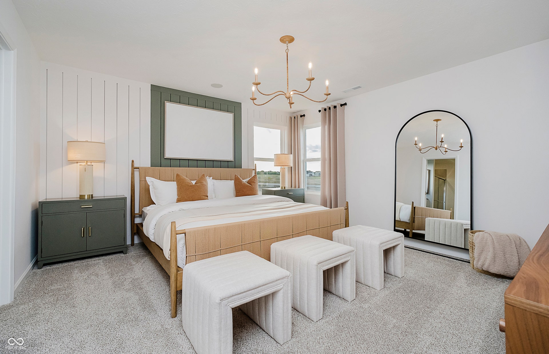 Virtually Altered - Similar Model Owner's Suite