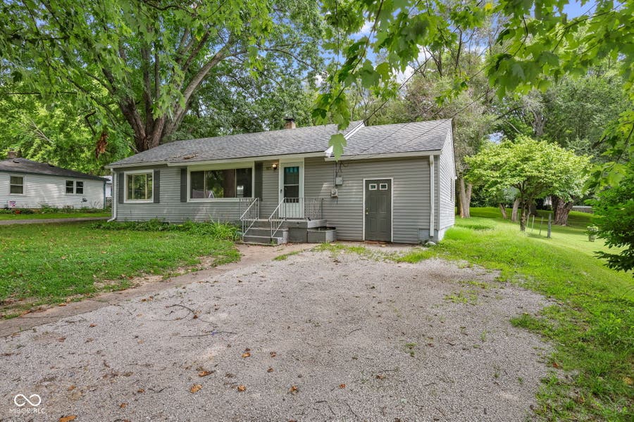Property photo for 1075 S Morgantown Road, Greenwood, IN