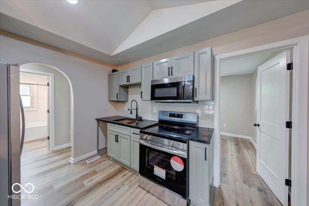 3033 Forest Manor Avenue, Indianapolis, IN 46218