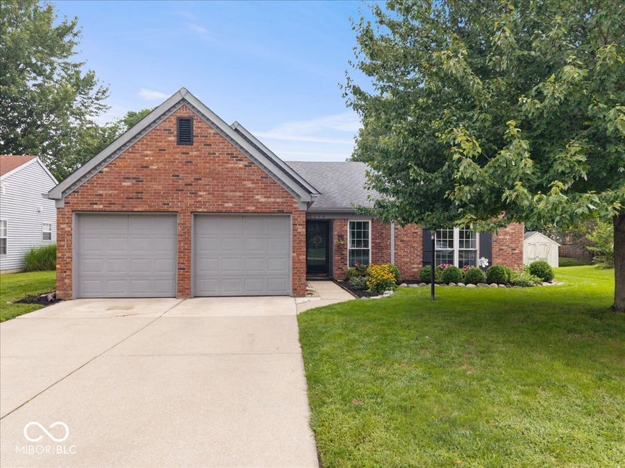 Property photo for 11546 Jamestown Drive W, Fishers, IN