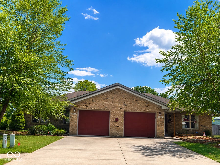 Property photo for 1409 1411 Crabapple Court, Martinsville, IN