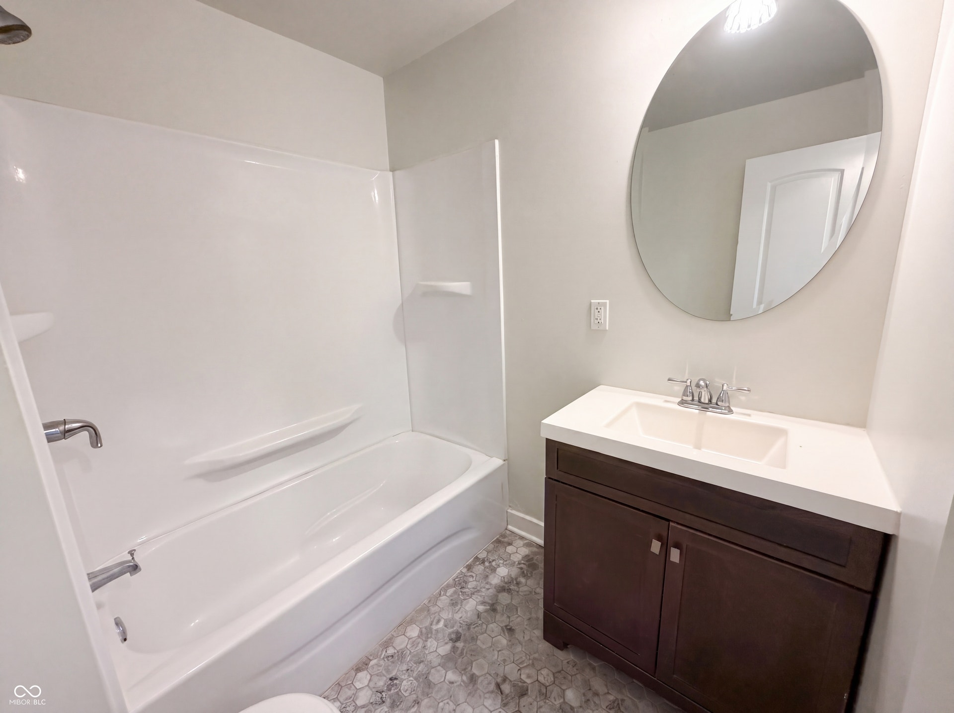 130 S 10th Avenue, Beech Grove, IN 46107 130 S 10th Avenue, Beech Grove, IN 46107