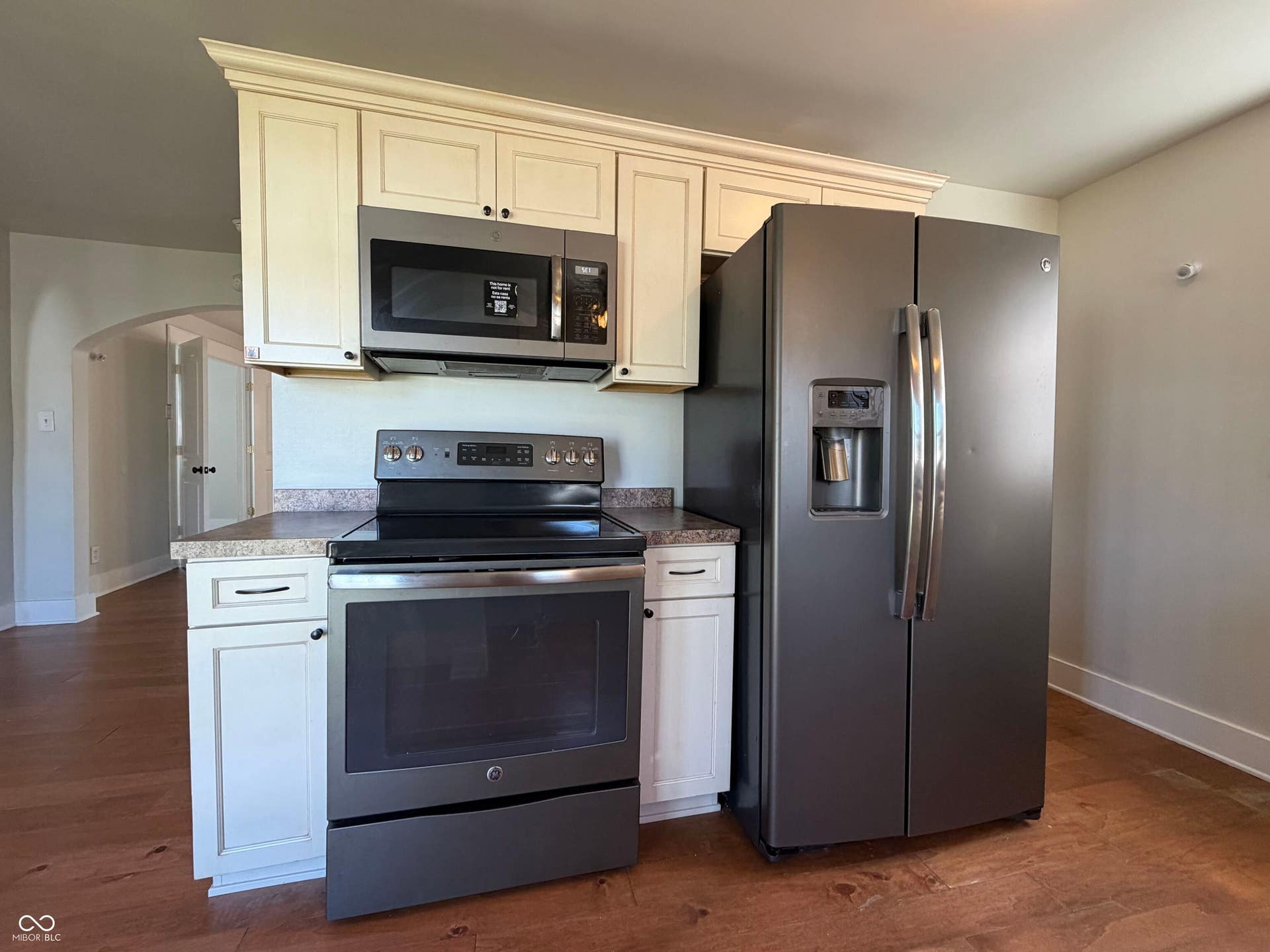 130 S 10th Avenue, Beech Grove, IN 46107 130 S 10th Avenue, Beech Grove, IN 46107
