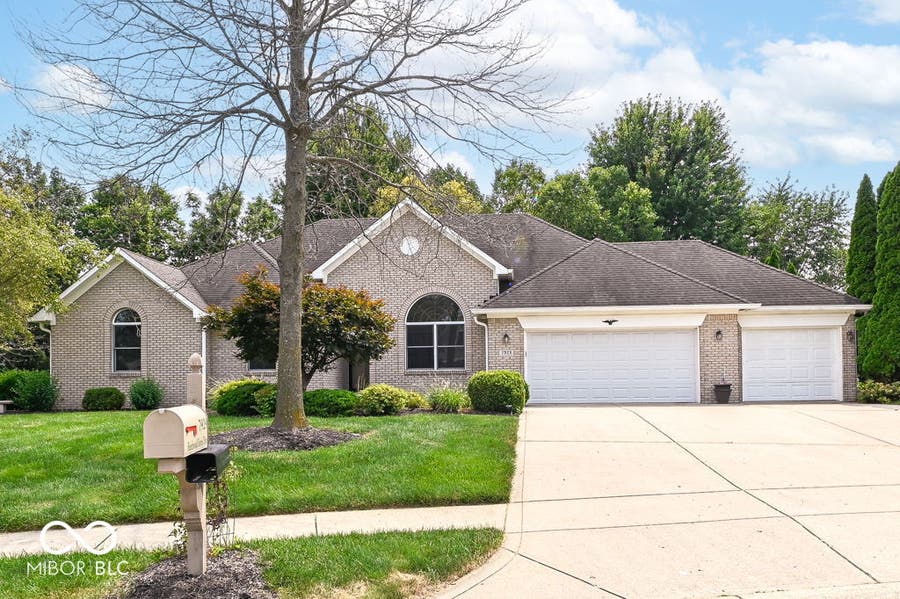 Property photo for 7929 Beechwood Farms, Avon, IN
