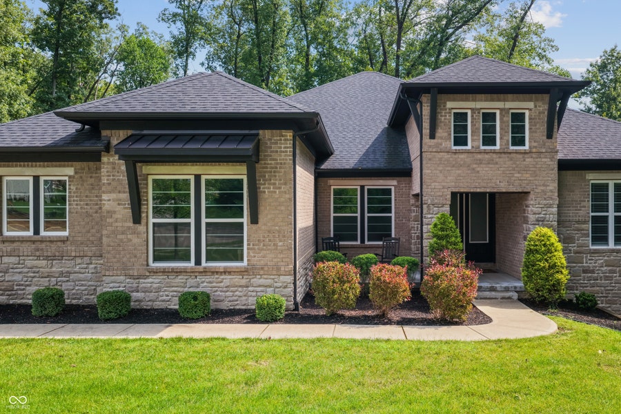 Property photo for 5059 Oak Ridge Trail, Columbus, IN
