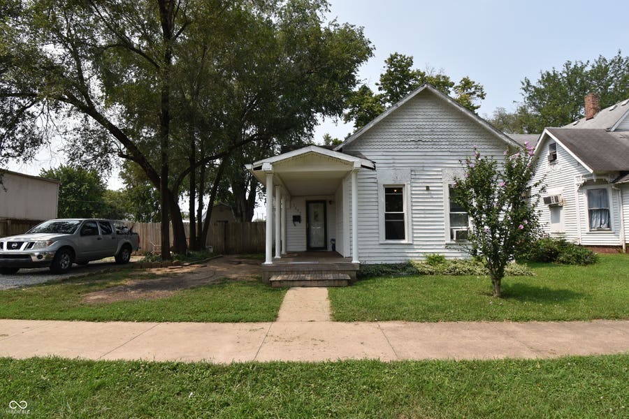 Property photo for 1432 Sycamore Street, Columbus, IN
