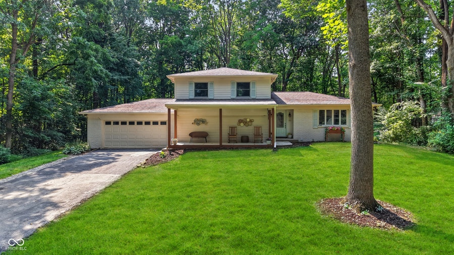 Property photo for 226 Saddlebrook Drive, Zionsville, IN