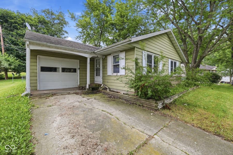 Property photo for 609 Airedale Drive, Hartford City, IN