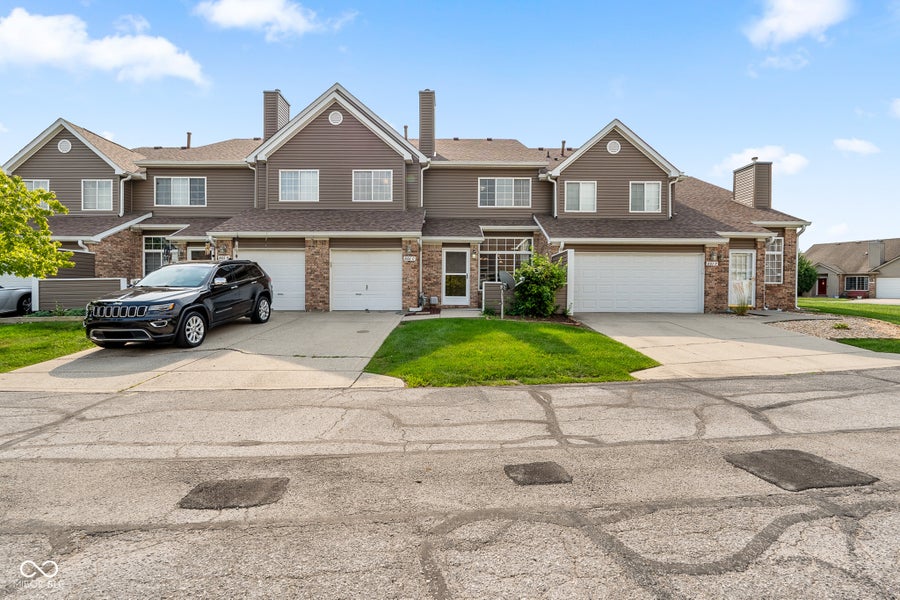 Property photo for 801 Coyote Way, Indianapolis, IN