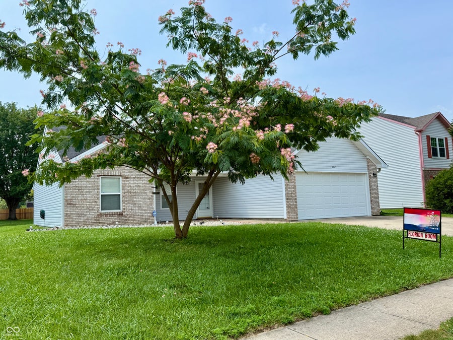 Property photo for 1067 Taurus Lane, Franklin, IN