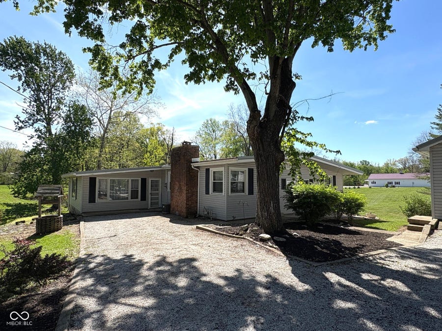 Property photo for 1575 Gobblers Knob Road, Terre Haute, IN