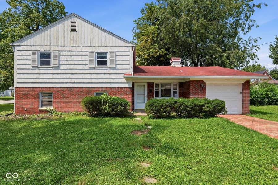 Property photo for 1798 Maple Avenue, Noblesville, IN