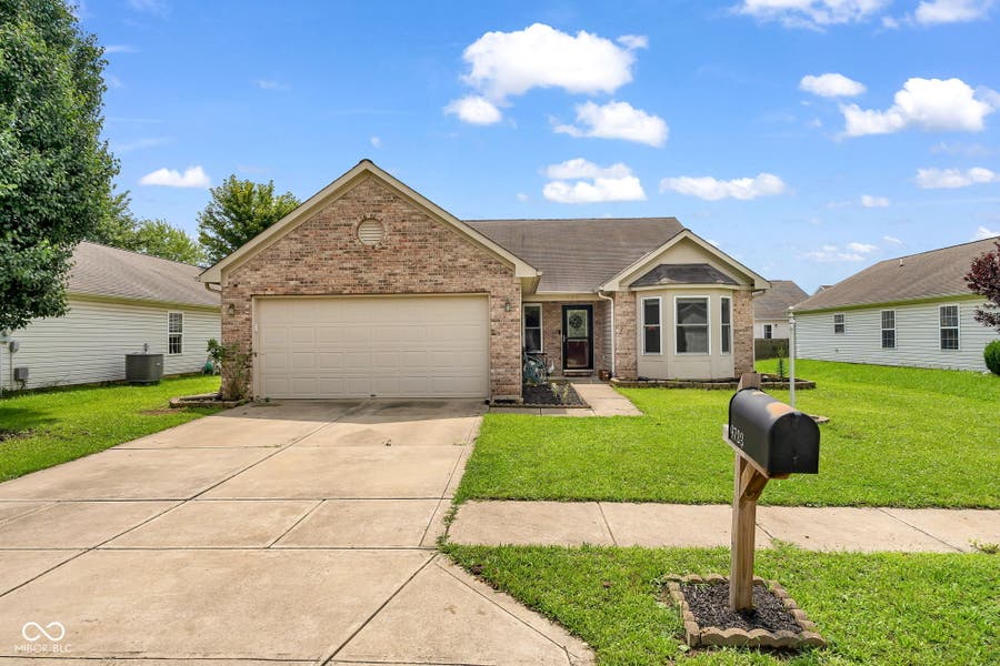 Property photo for 9733 Centennial Court, Avon, IN
