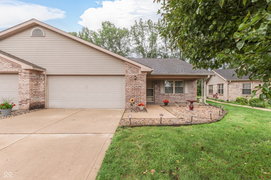 Property photo for 4025 Oak Trail Drive, Indianapolis, IN