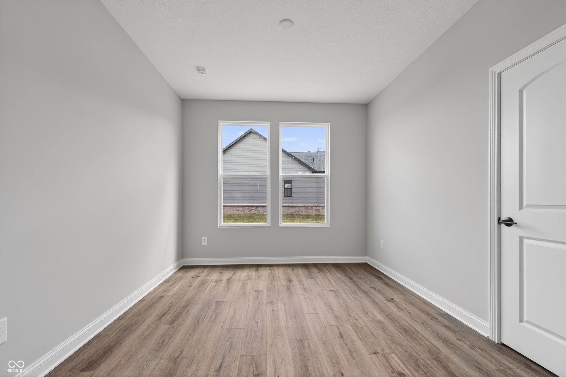 Virtually Altered - Similar Flex Room