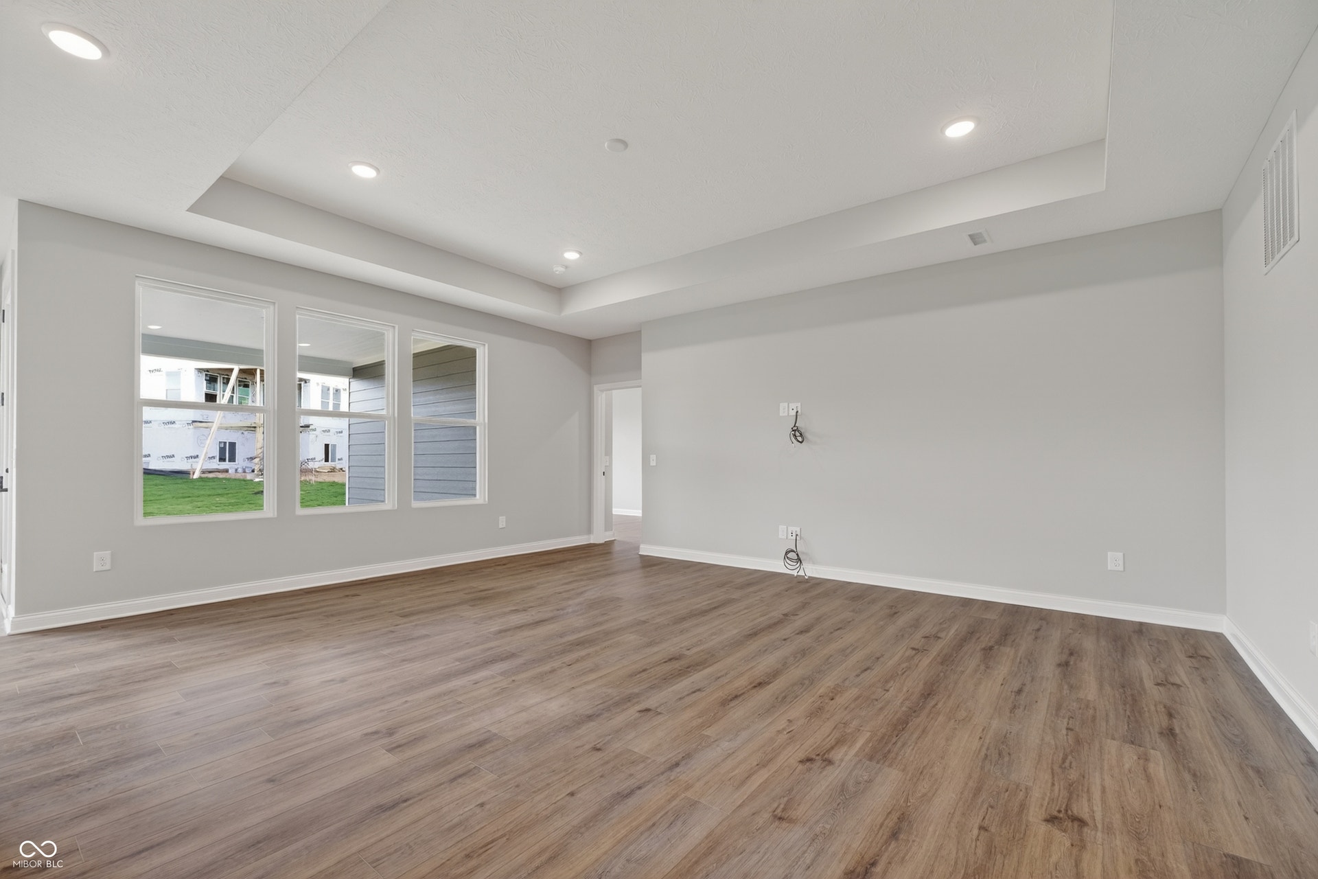 Virtually Altered - Similar Gathering Room