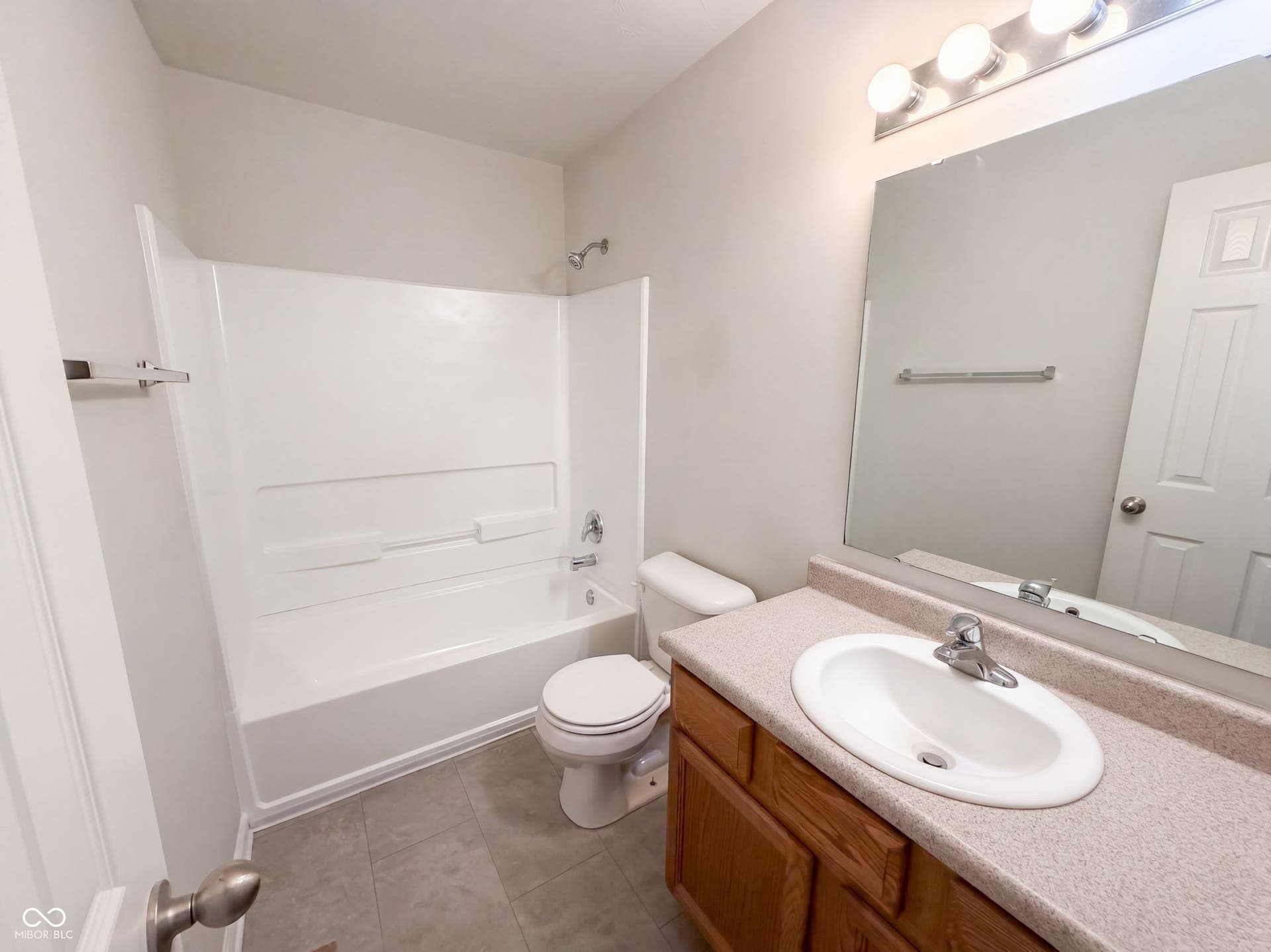 1349 Fiesta Drive, Franklin, IN 46131 1349 Fiesta Drive, Franklin, IN 46131