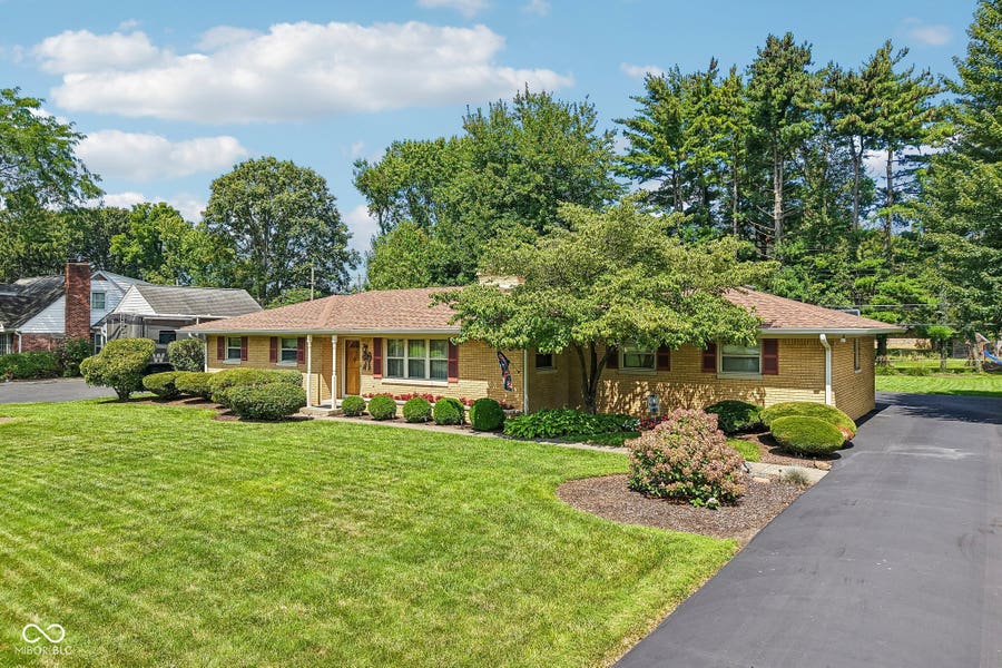 Property photo for 1210 Alimingo Drive, Indianapolis, IN