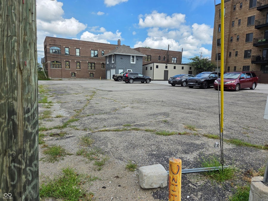 Property photo for 841 N Delaware Street, Indianapolis, IN