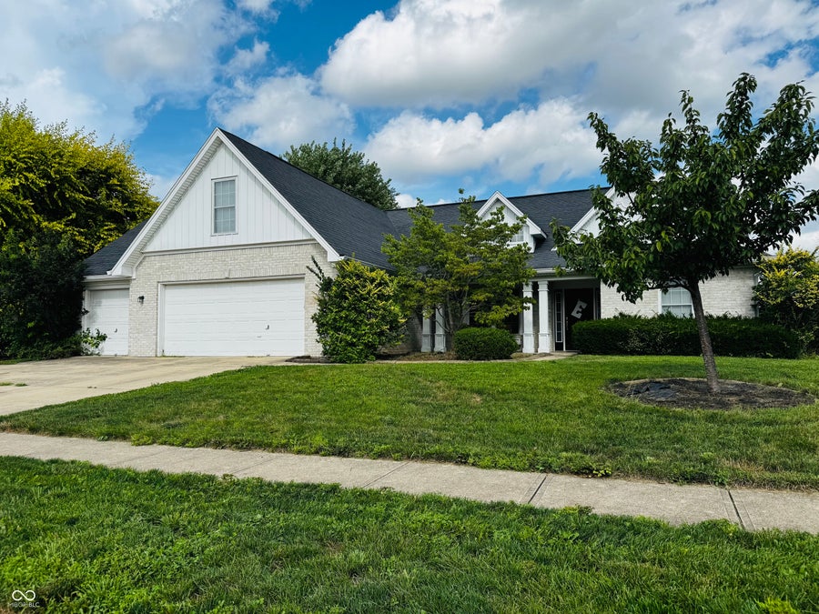 Property photo for 1071 Bennington Court, Greenwood, IN