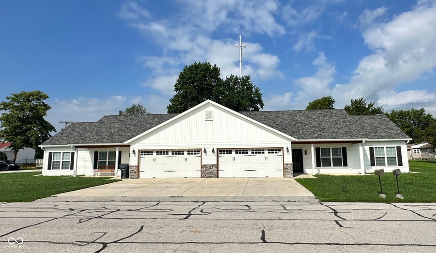 Property photo for 406 S Lincoln Avenue, Fowler, IN