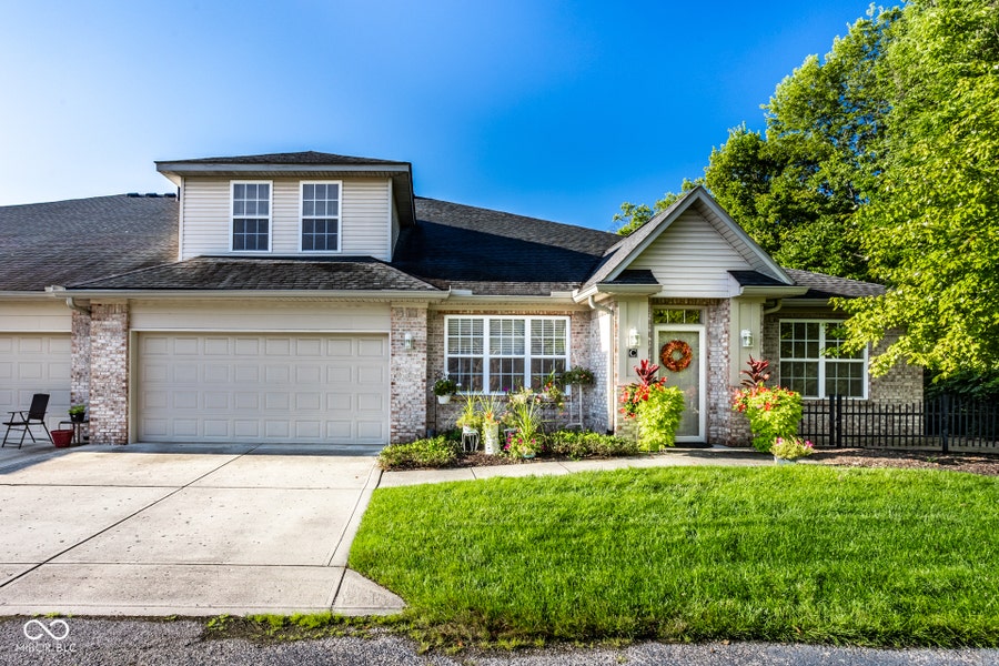 Property photo for 6886 Park Square Drive, Avon, IN