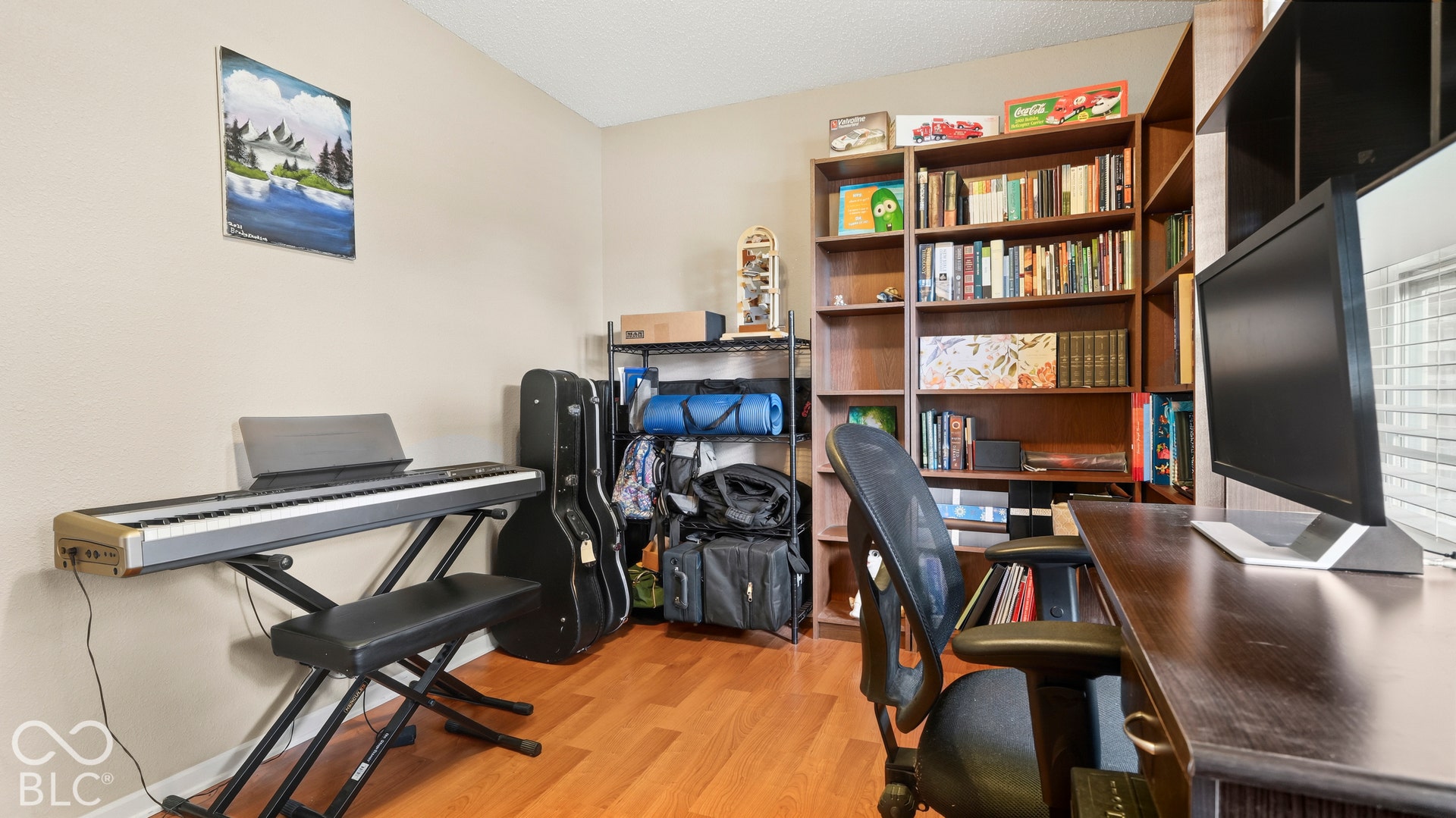 Room could be used as play room, craft room, office, whatever fits your needs