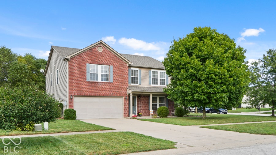 Property photo for 1124 E McClarnon Drive, Greenfield, IN