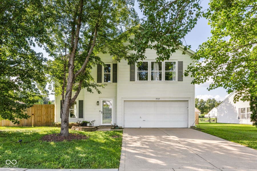 Property photo for 19135 Calico Aster Drive, Noblesville, IN