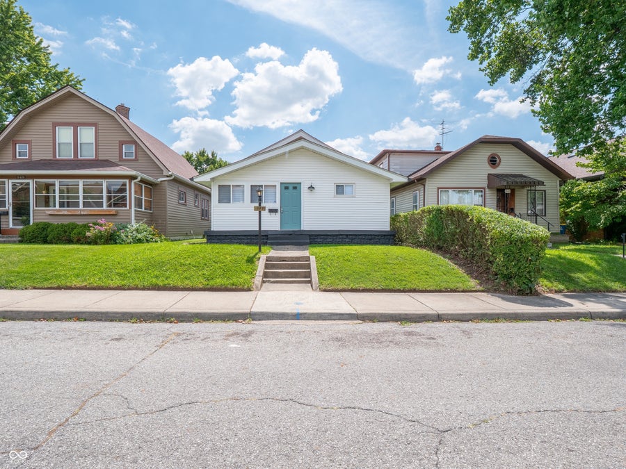 Property photo for 947 E Bradbury Avenue, Indianapolis, IN