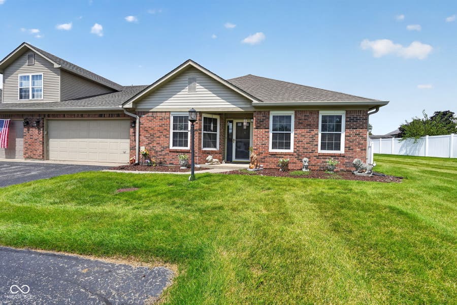 Property photo for 6214 Robinwood Lane, Indianapolis, IN