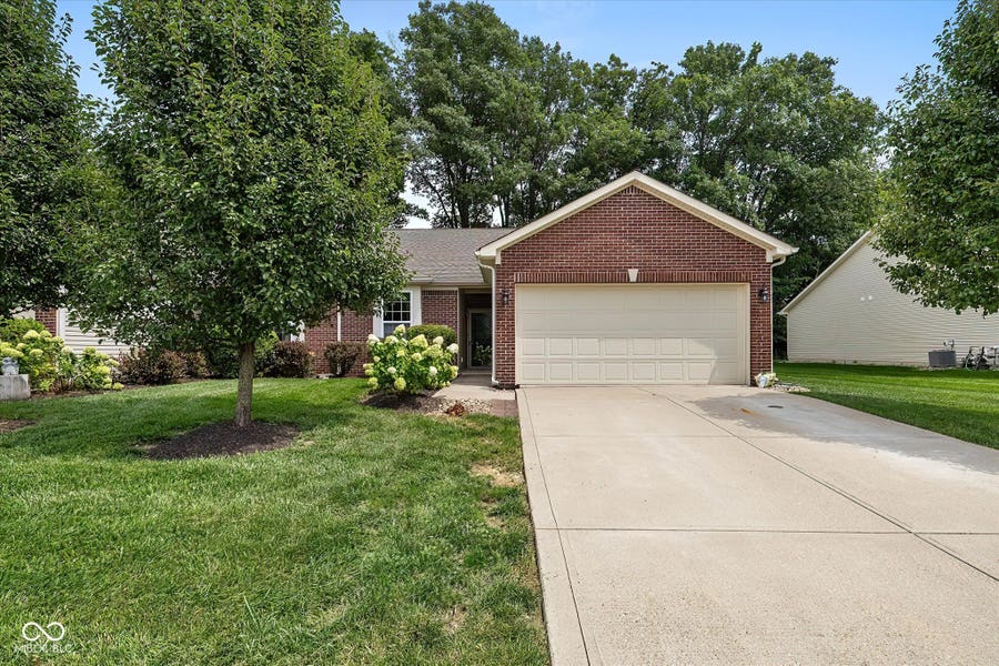 Property photo for 381 Dylan Drive, Avon, IN