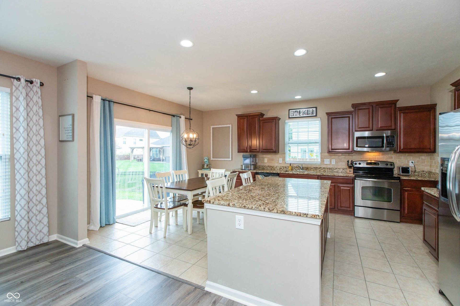 1637 Kilkenny Drive, Avon, IN 46123