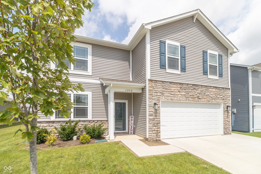Property photo for 1852 Fairmount Drive, Greenfield, IN