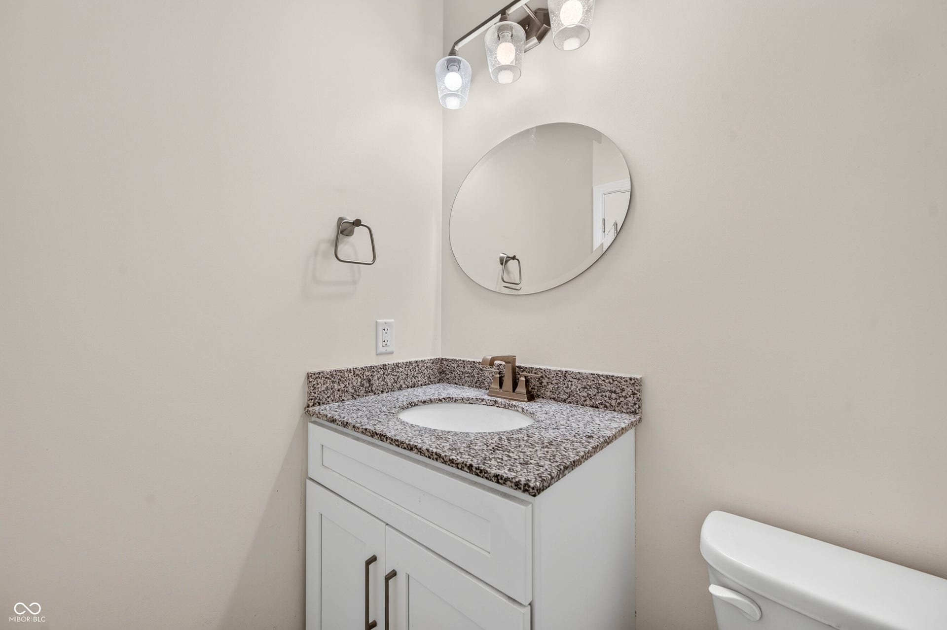 2981 Daylily Drive, Columbus, IN 47201