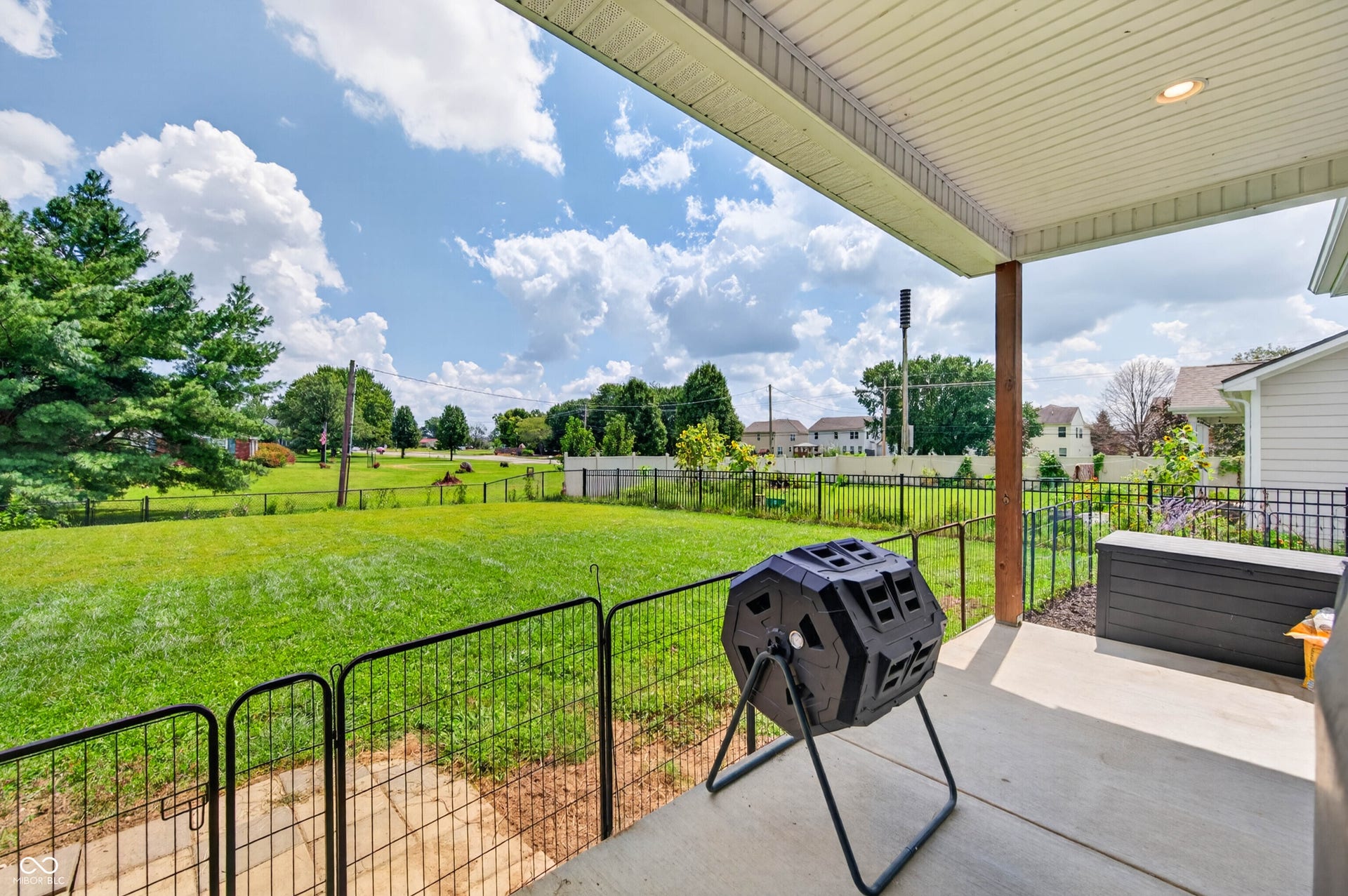 2981 Daylily Drive, Columbus, IN 47201