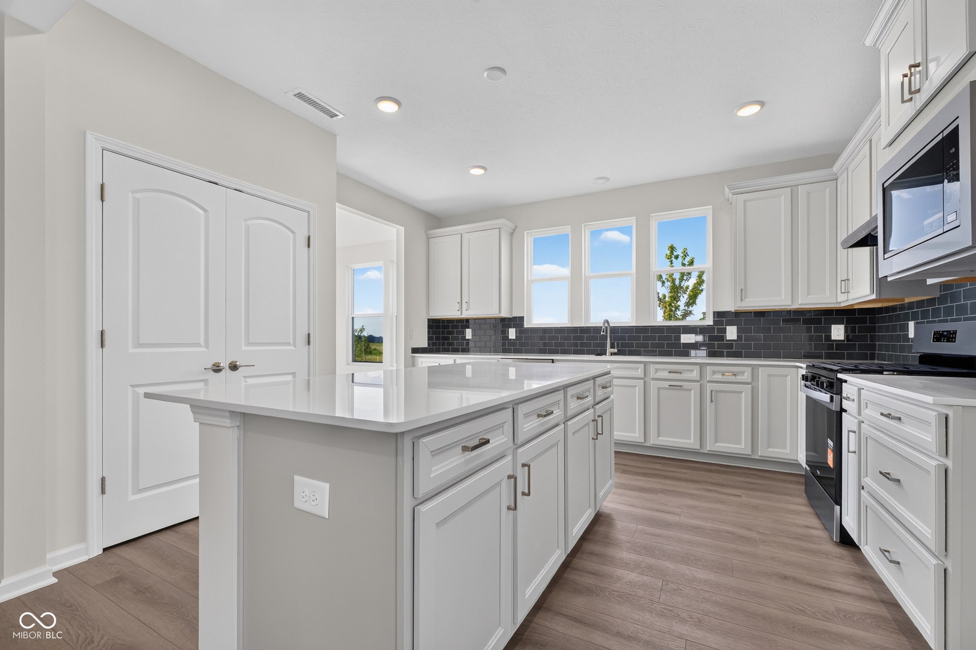 3200 Balsamroot Drive, Greenwood, IN 46143